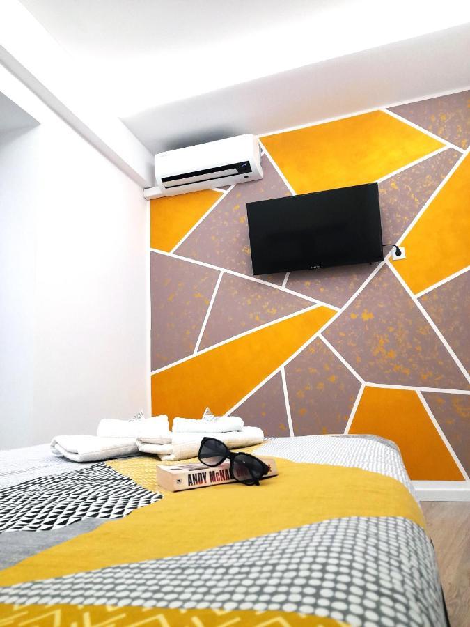 Fantastic 2 Bedrooms, Just 20 Meters From Ocean Playa de las Americas  Exterior foto