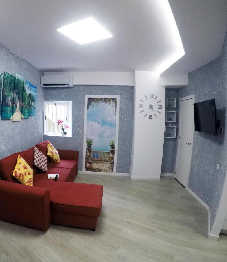 Fantastic 2 Bedrooms, Just 20 Meters From Ocean Playa de las Americas  Exterior foto