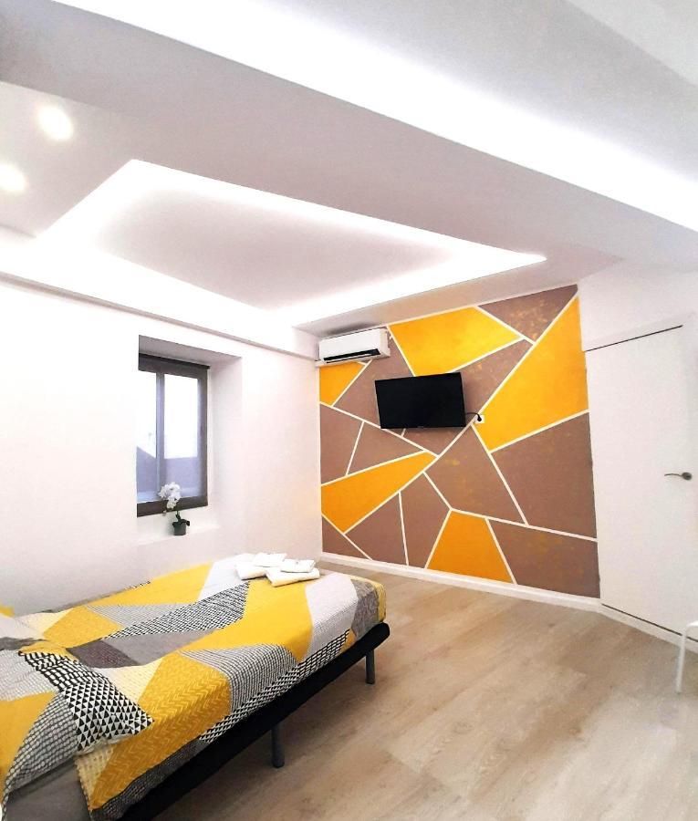 Fantastic 2 Bedrooms, Just 20 Meters From Ocean Playa de las Americas  Exterior foto