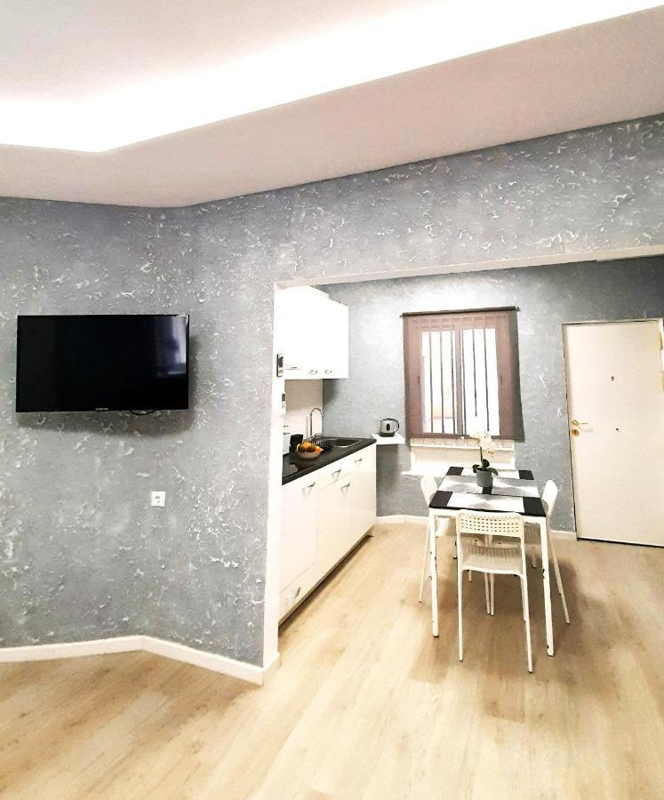 Fantastic 2 Bedrooms, Just 20 Meters From Ocean Playa de las Americas  Exterior foto